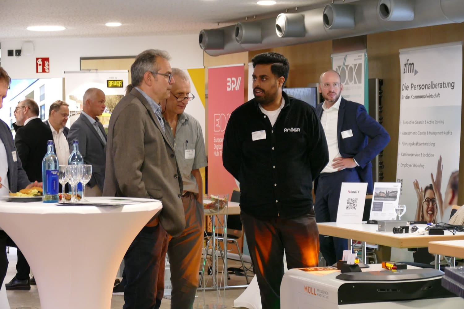 Abbildung 1: Reger Besuch bei den Ausstellenden