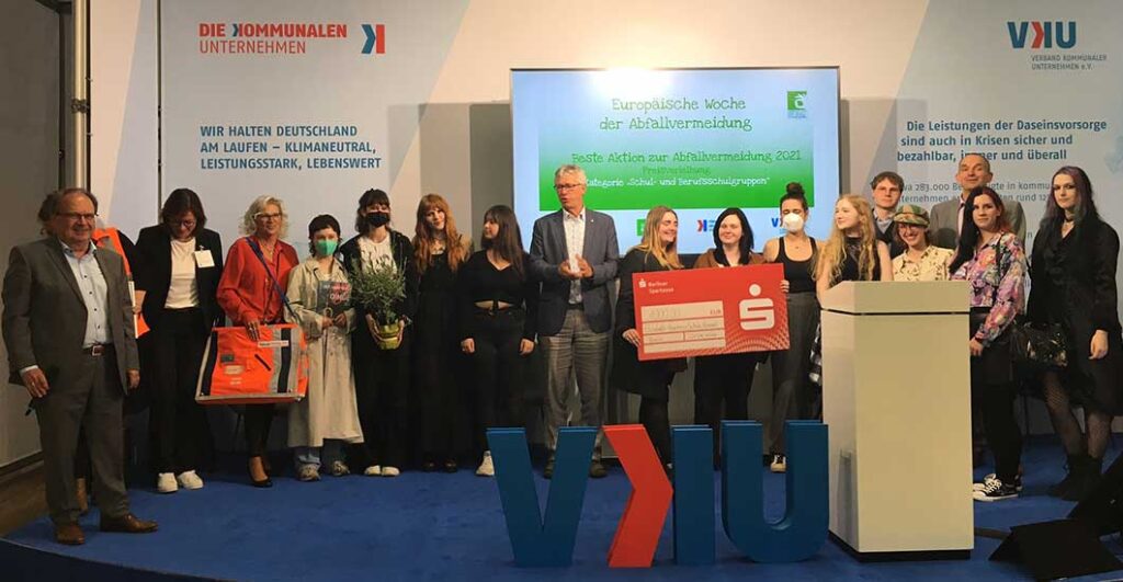 Preisverleihung EWAV für beste Aktion zur Abfallvermeidung auf der IFAT Messe